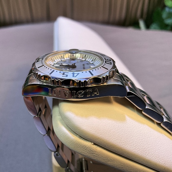 Invicta Pro Diver 17381 - Picture 3 of 6